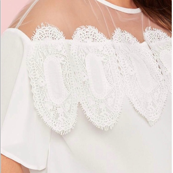 NWOT Beautiful lace and chiffon top - Picture 2 of 4